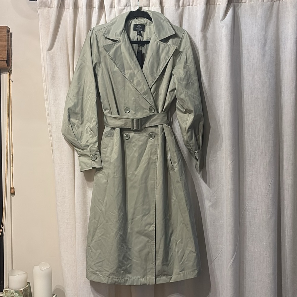 Threadbare trench coat - Picture 5 of 10